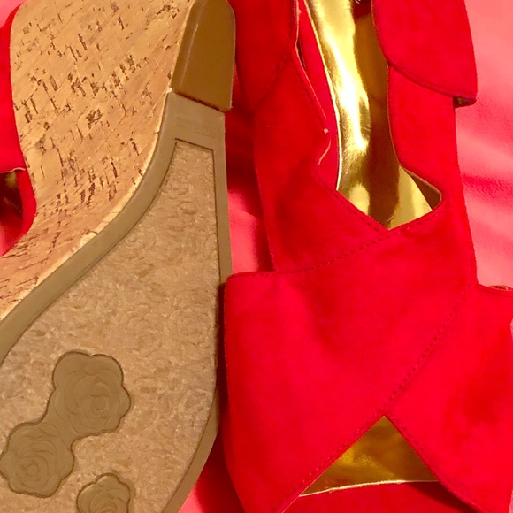 Heels - Picture 1 of 3